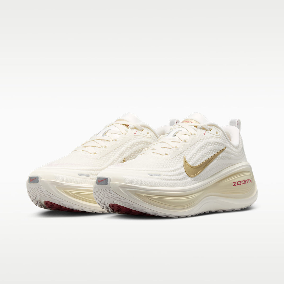 Nike Vomero Plus Women product view 5 — Sail/Light Khaki/Natural/Metallic Gold Grain