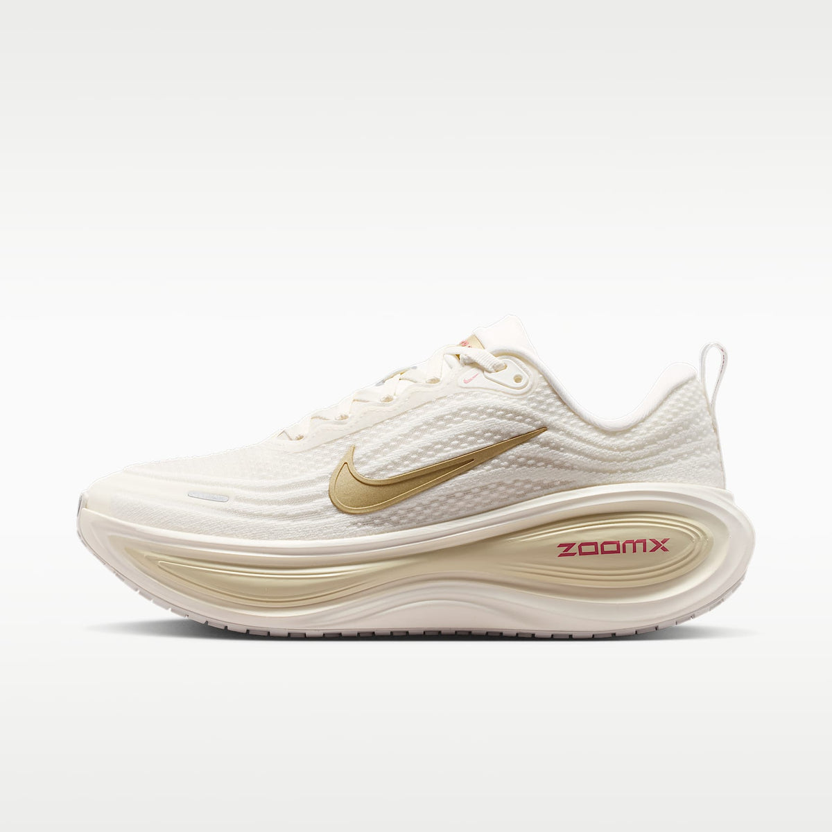 Nike Vomero Plus Women product view 1 — Sail/Light Khaki/Natural/Metallic Gold Grain