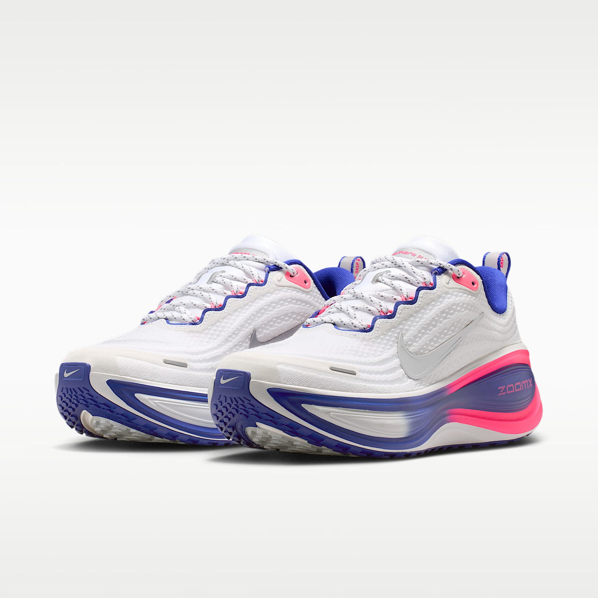 Nike Vomero Plus SE Women product view 5 — Weiß/Concord/Hyper Pink/Metallic Silver