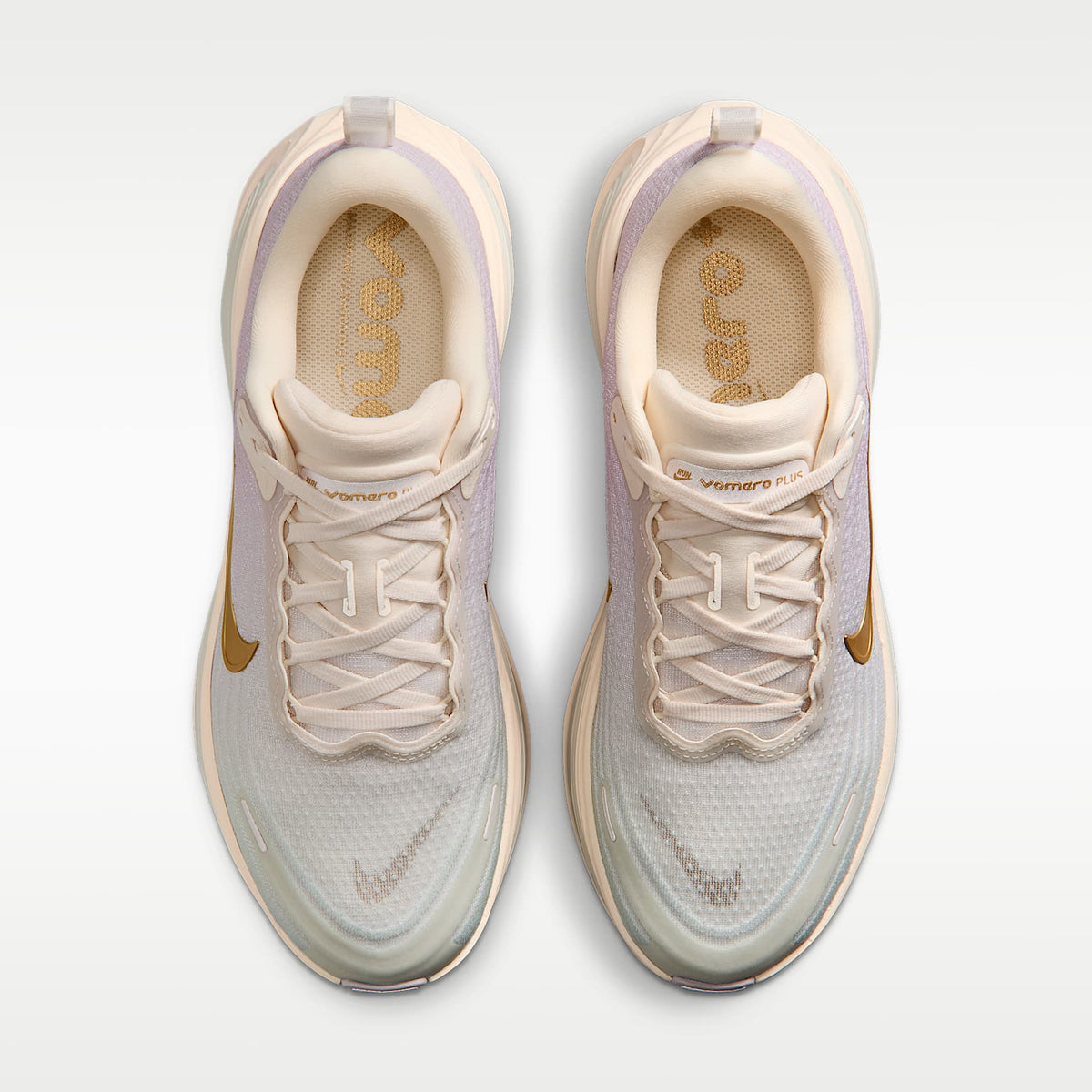 Nike Vomero Plus Women product view 4 — Chalk/Bleached Lilac/Spruce Aura/Metallic Gold