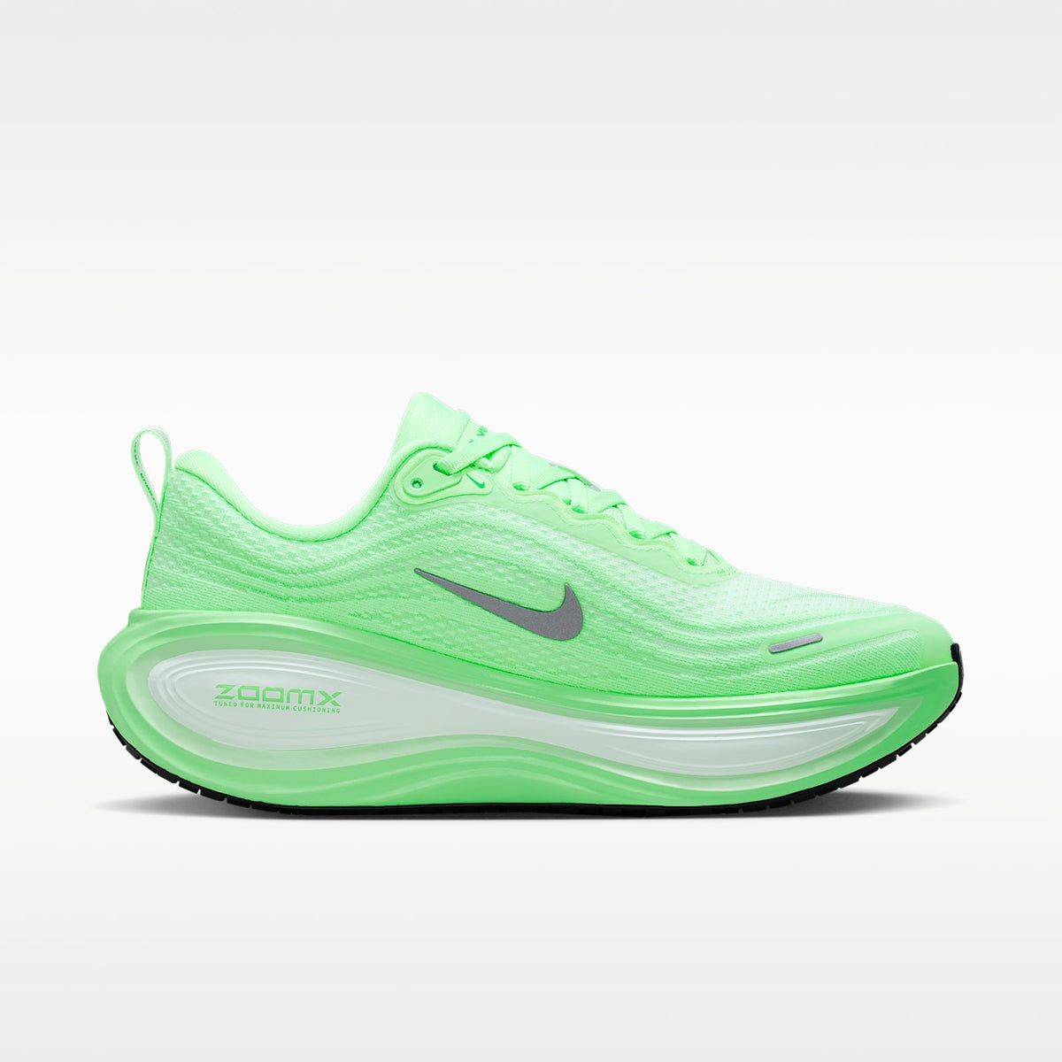 Nike Vomero Plus Women product view 3 — Weiß/Illusion Green/Cucumber Calm/Metallic Silver