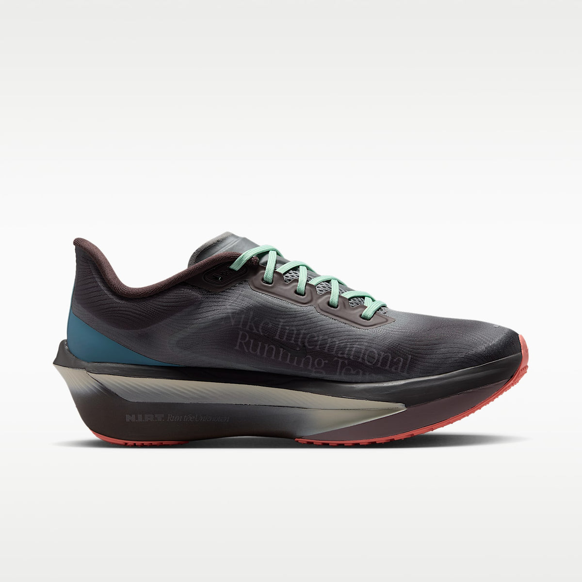 Nike Zoom Fly 6 Men product view 3 — Baroque Brown/Smoke Grey/Ironstone/Schwarz