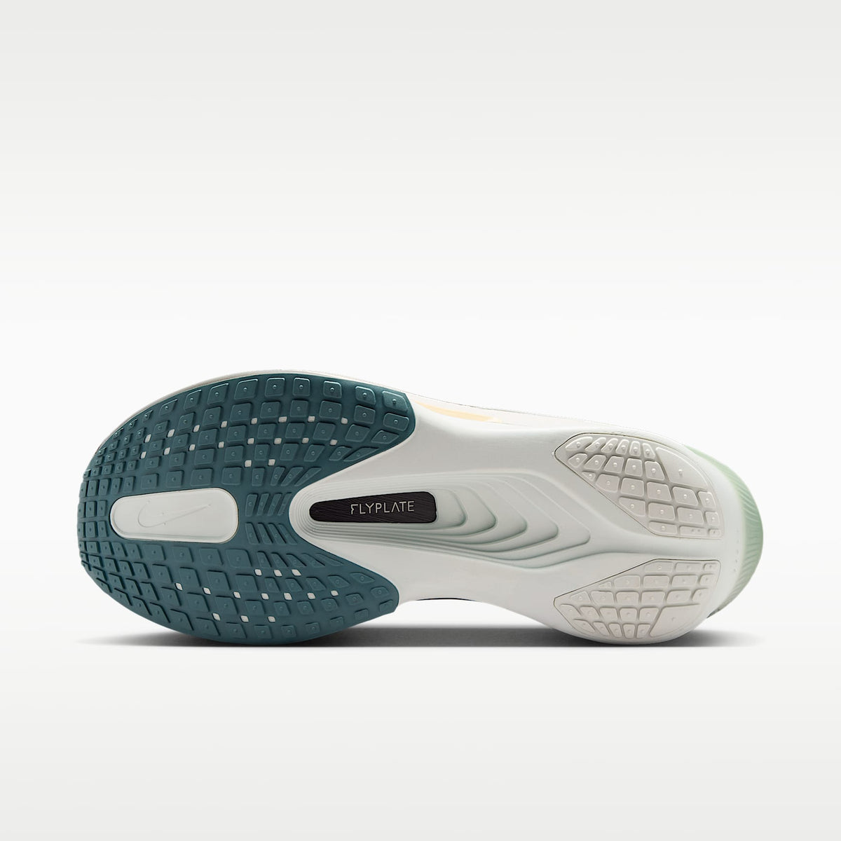 Nike Zoom Fly 6 Men product view 2 — Pure Platinum/Grey Fog/Ice Peach/Dark Obsidian