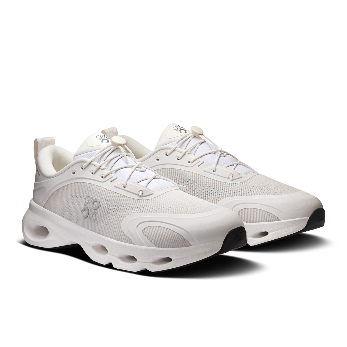 On Cloudsolo LOEWE Men product view 6 — White | Light Grey