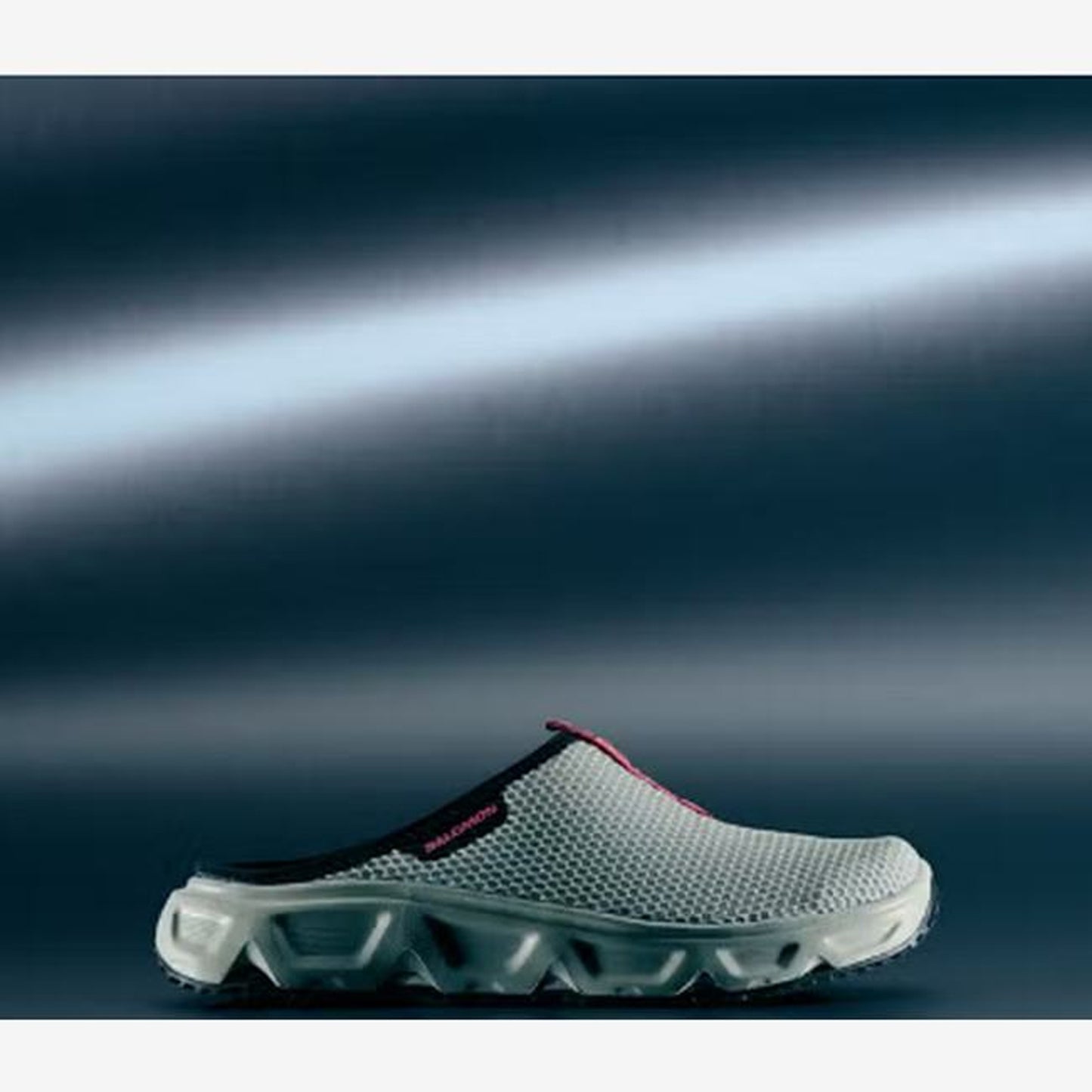 Salomon Reelax Slide 6.0 Storm Women - alternate angle - Light Grey