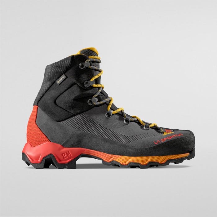 La Sportiva Aequilibrium Trek GTX Men product view 2 — Carbon/Yellow