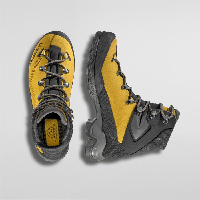 La Sportiva Aequilibrium Trek GTX Men product view 4 — Savana/Carbon