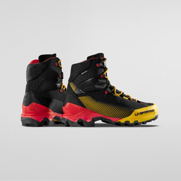 La Sportiva Aequilibrium ST GTX Men product view 4 — Black/Yellow