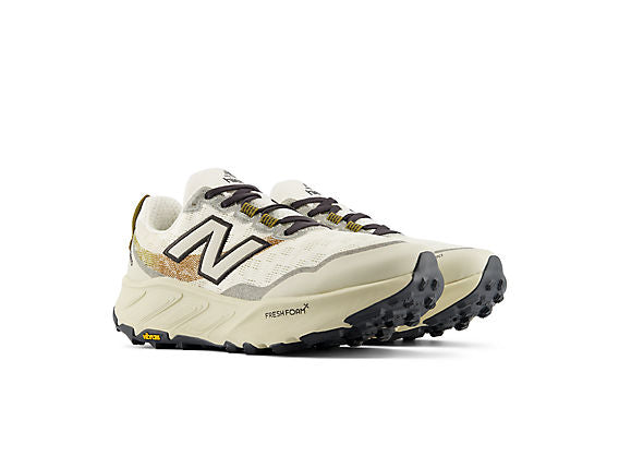 New Balance Fresh Foam X Hierro v9 Men product view 5 — Angora / Basil Oil