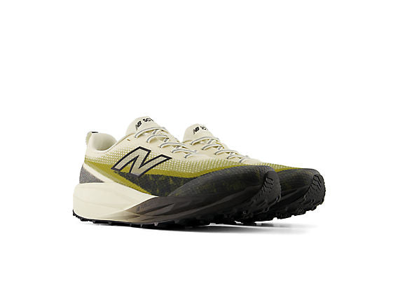 New Balance FuelCell SuperComp Trail v2 Men product view 5 — Angora / Basil Oil