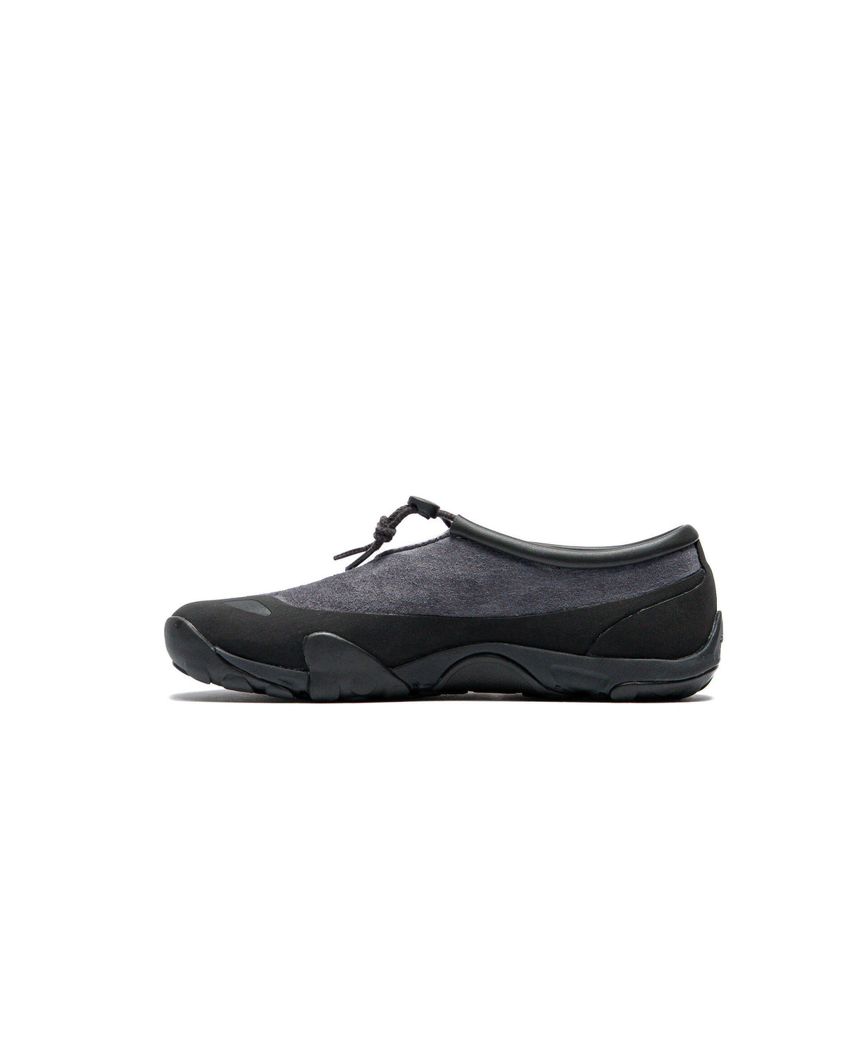 New Balance MT10T Men - Magnet / Black Cement - three-quarter view