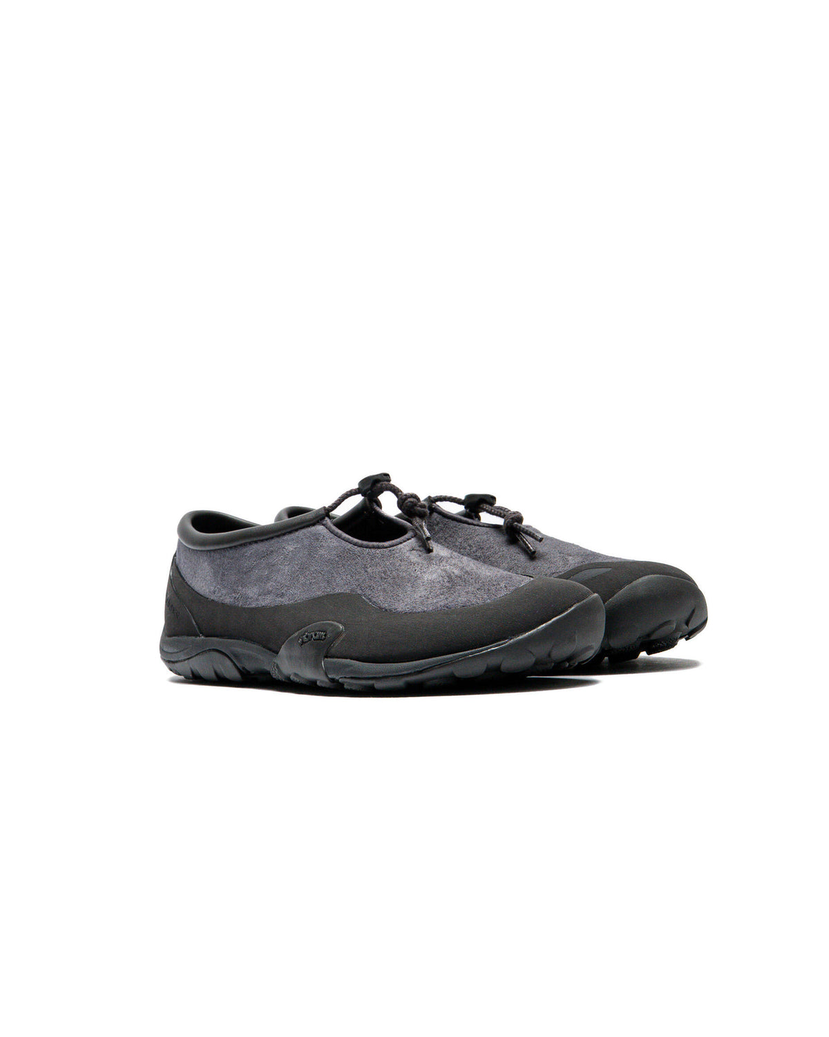New Balance MT10T Men - Magnet / Black Cement - rear three-quarter view