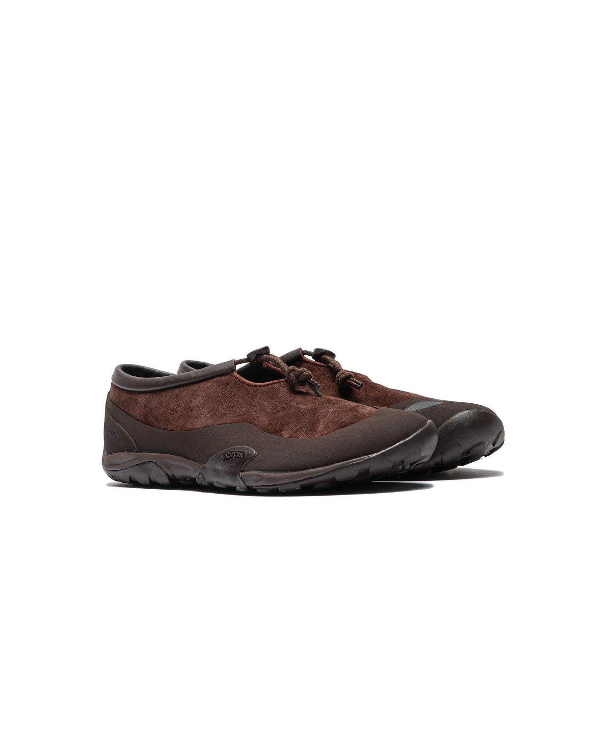 New Balance MT10T Men - Pumpernickel / Black Coffee - three-quarter view