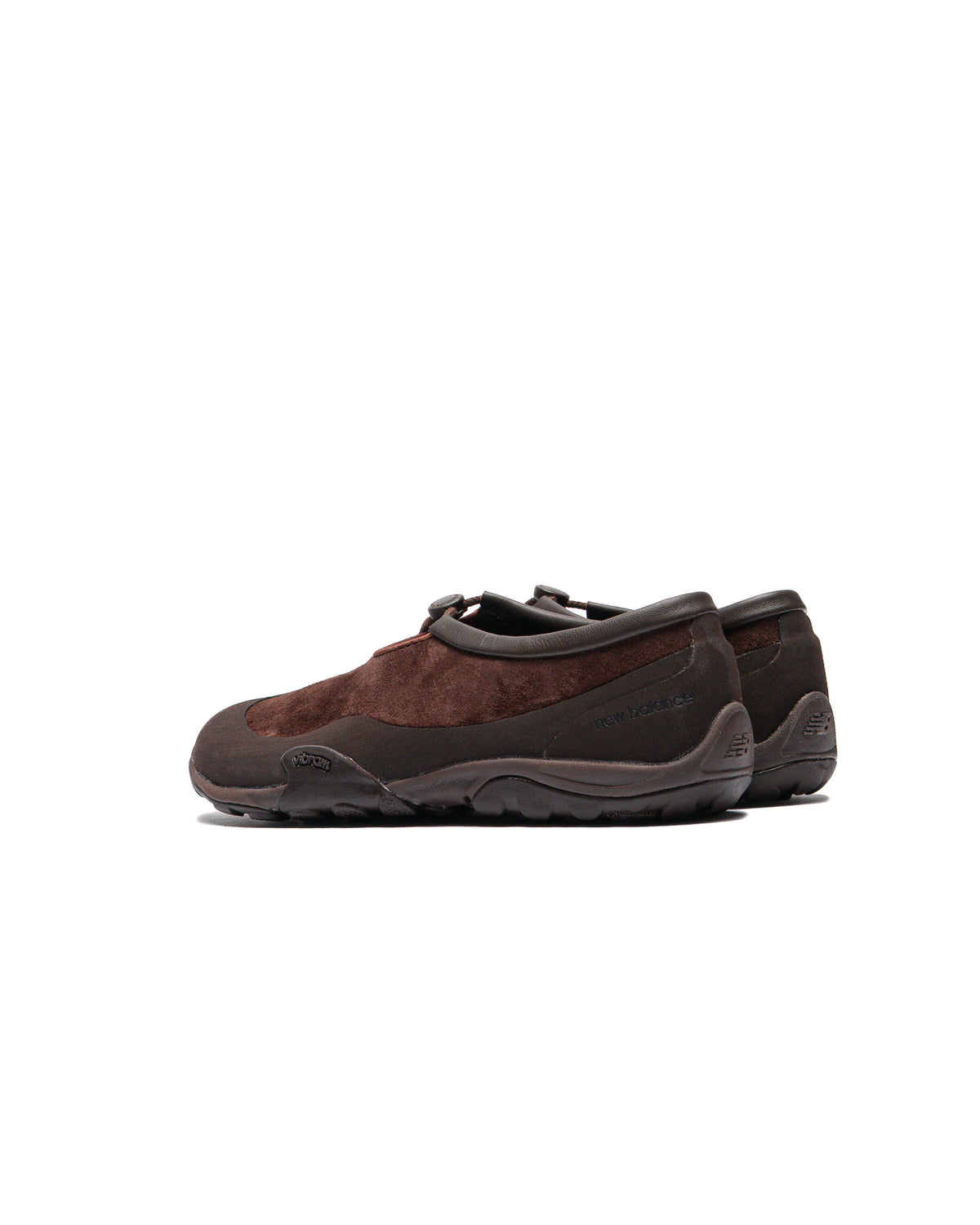 New Balance MT10T Men - Pumpernickel / Black Coffee - rear three-quarter view