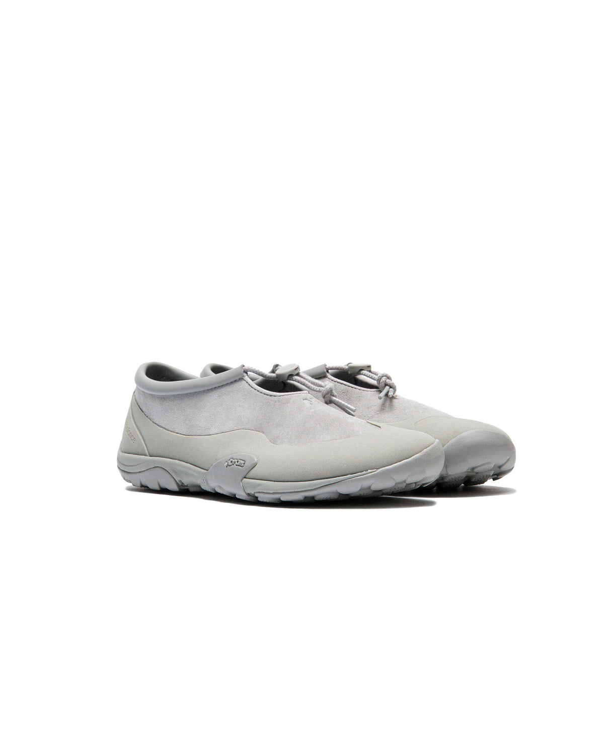 New Balance MT10T Men - Raincloud / Concrete - rear three-quarter view