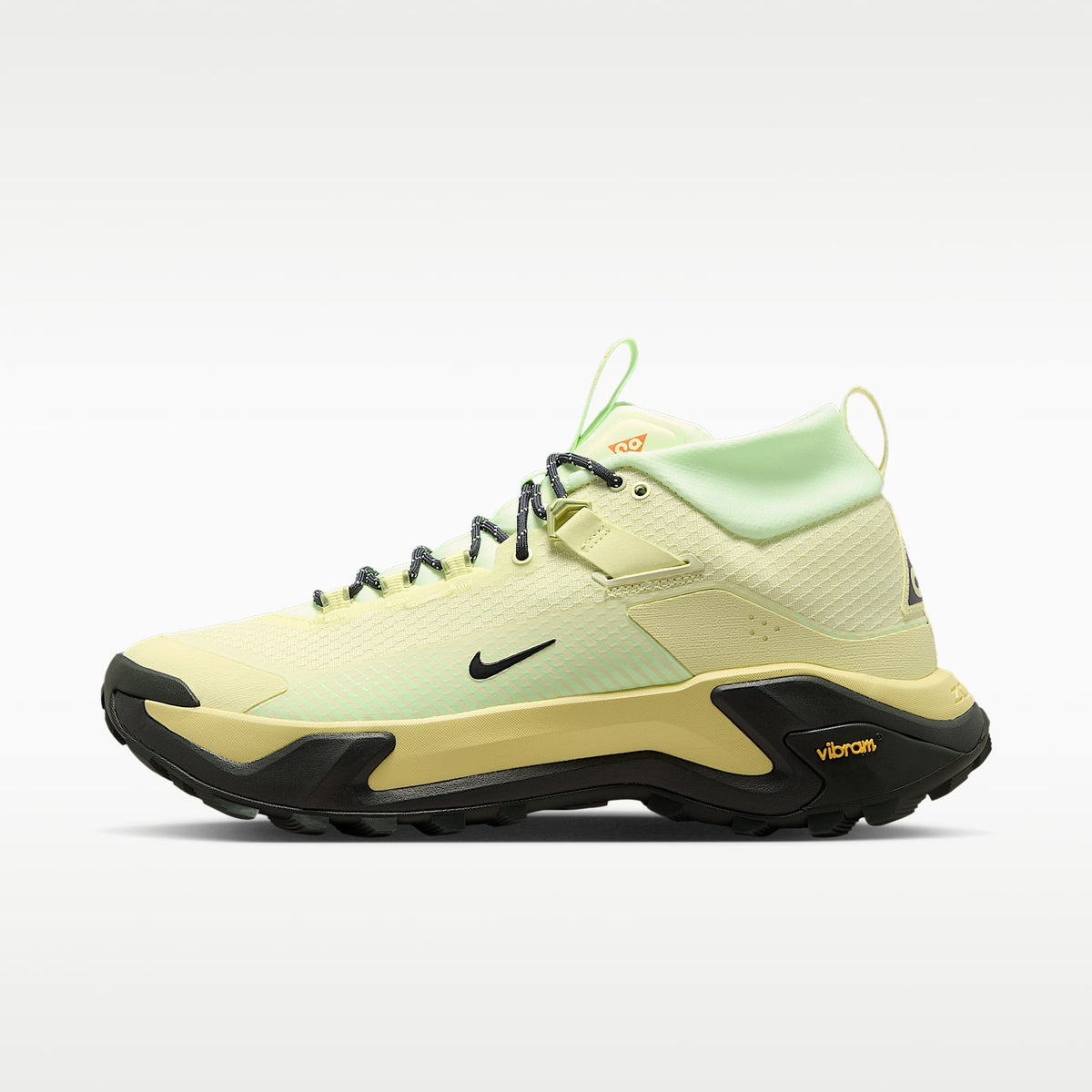 Nike ACG Zegama Hike Men product view 1 — Green