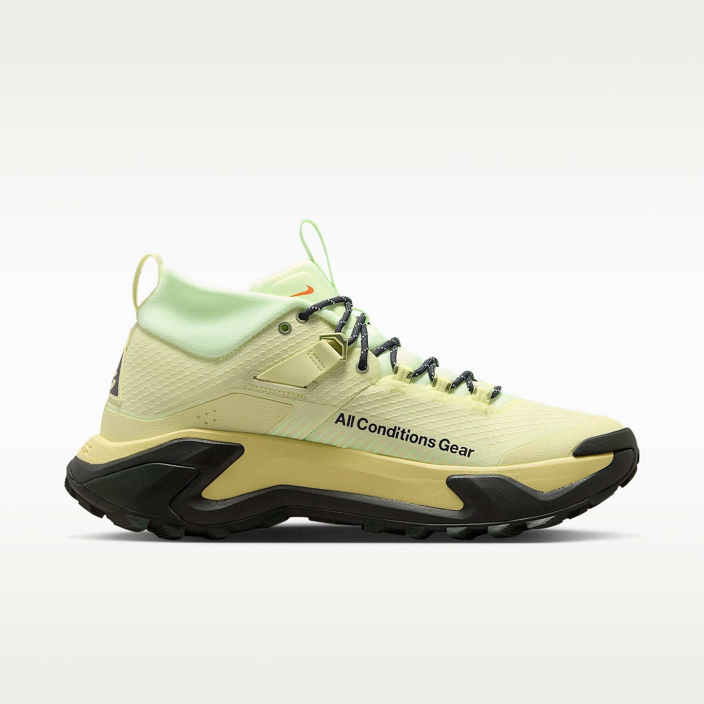 Nike ACG Zegama Hike Men product view 3 — Green