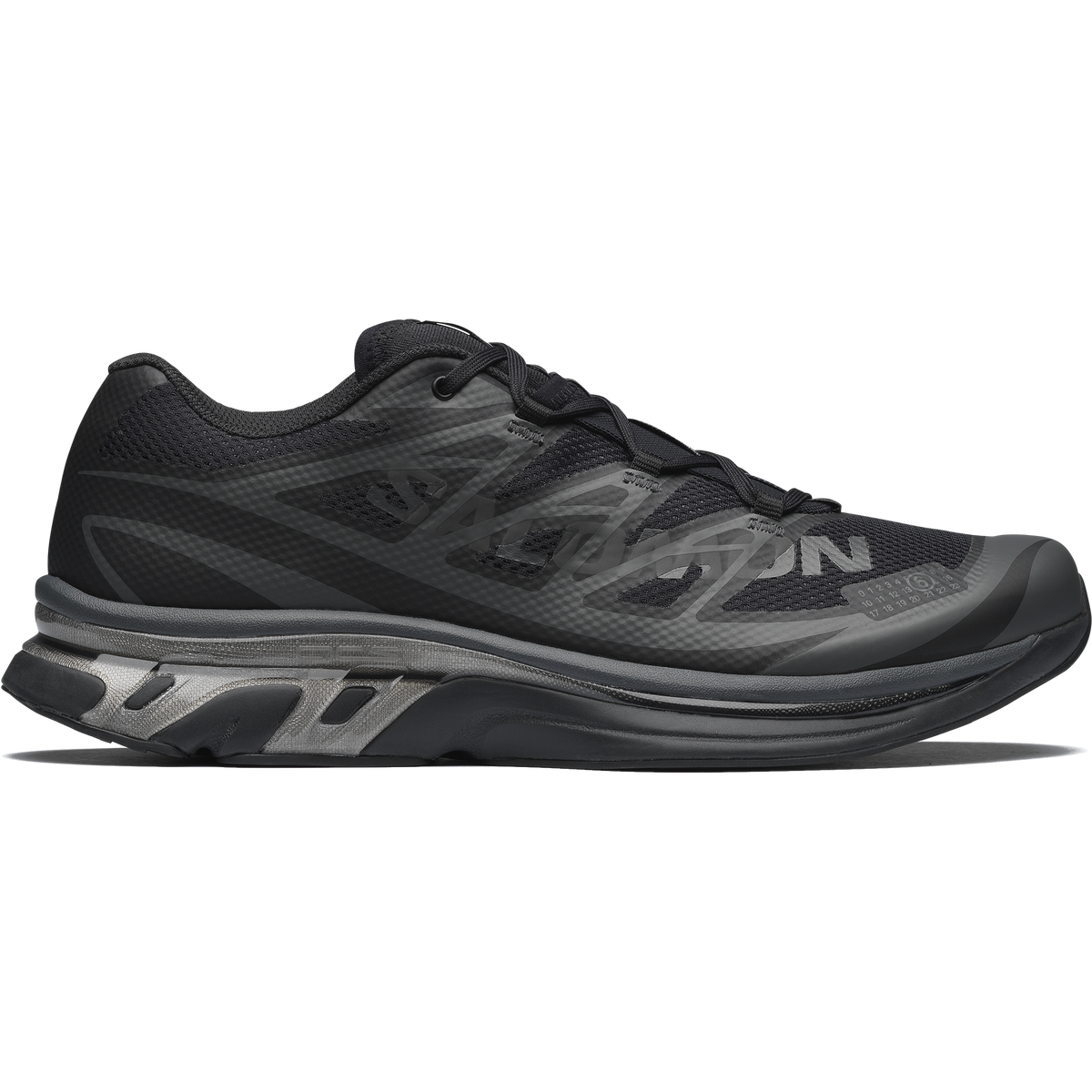 Salomon XT-6 MM6 MAISON MARGIELA product view 1 — Black