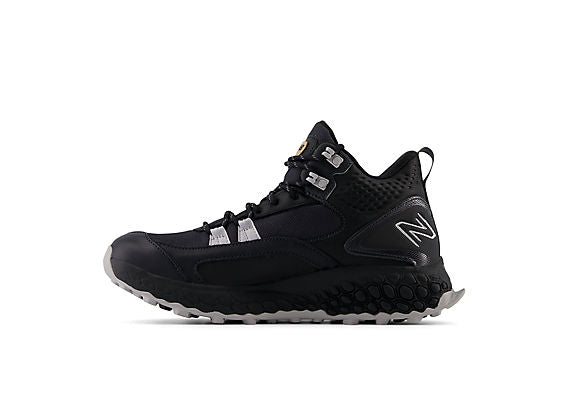 New Balance Fresh Foam X Hierro Mid GORE-TEX Women product view 3 — Black / Pearl Grey